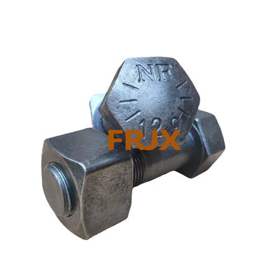 Résistance HRC52-58 Bolt de la pelle Komatsu Niveau 12.9 Forgeage Coulée Finition d'oxyde noir